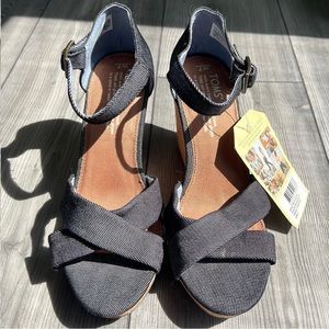 Toms Wedge Sandals